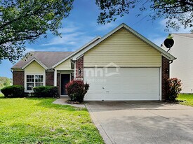 3201 Creekshore Dr in Indianapolis, IN - Building Photo