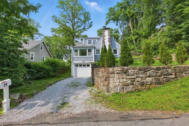 24 Annadale St in Armonk, NY - Building Photo - Building Photo