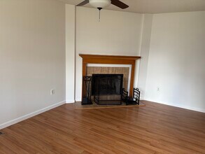27 Crows Nest Ln in Danbury, CT - Building Photo - Building Photo