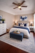 211 W 21st St in Long Beach, CA - Foto de edificio - Building Photo