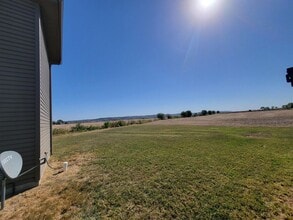 17753 Bunge Ave in Council Bluffs, IA - Building Photo - Building Photo