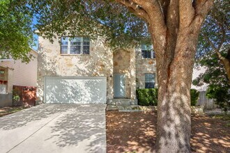 2334 Hornsby Bend in San Antonio, TX - Building Photo - Building Photo