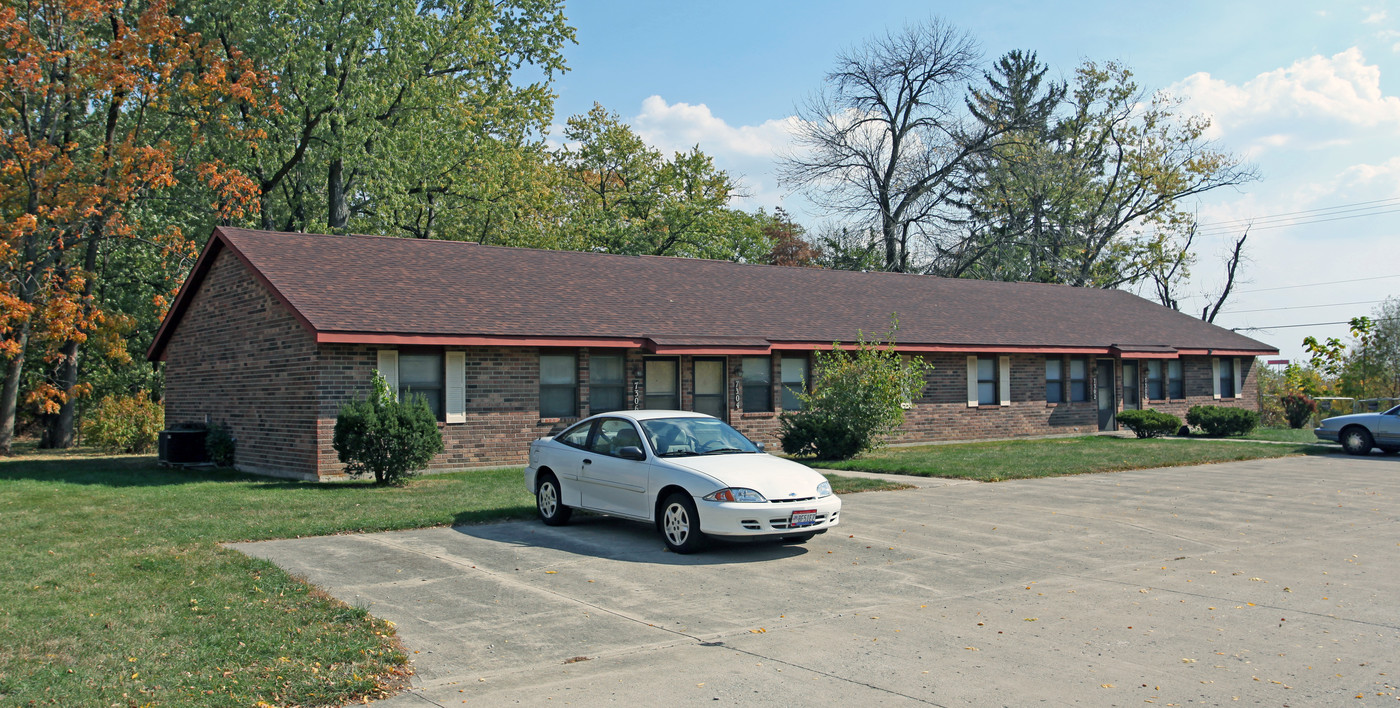 7300-7306 Epcot Ln in Dayton, OH - Building Photo