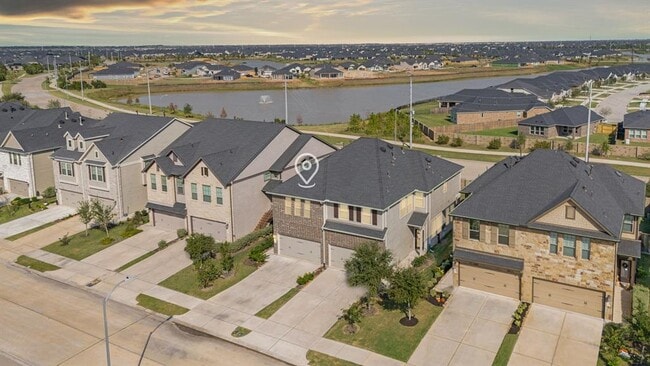 5215 Pr Ter Ln in Fulshear, TX - Foto de edificio - Building Photo
