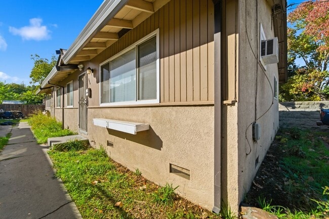 956-960 Market St in Yuba City, CA - Building Photo - Building Photo