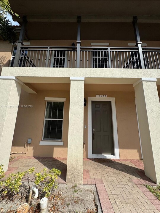 14635 SW 14th St in Pembroke Pines, FL - Building Photo