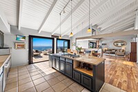 3253 Alta Laguna Blvd in Laguna Beach, CA - Foto de edificio - Building Photo