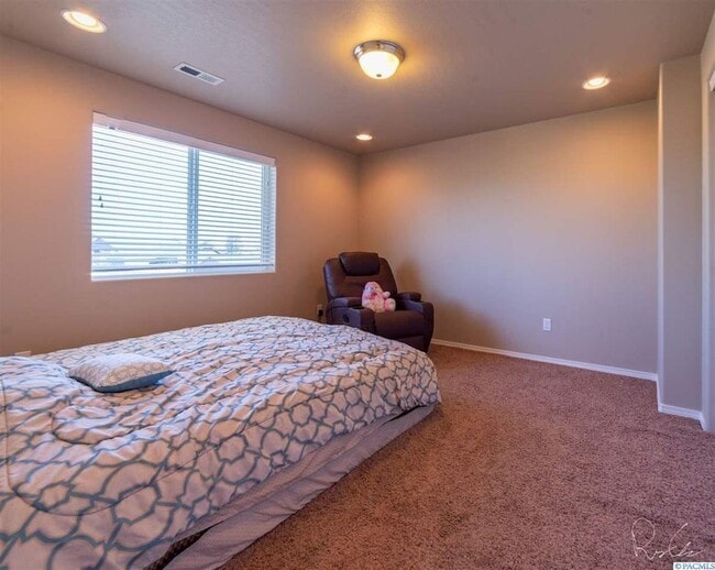 9411 W 5th Pl in Kennewick, WA - Building Photo - Building Photo