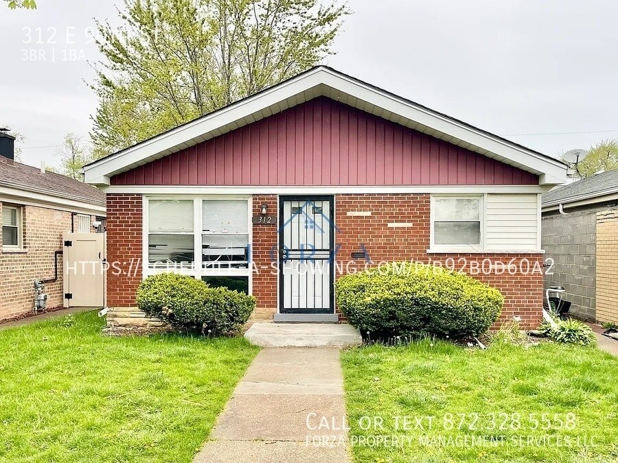 312 E 90th St in Chicago, IL - Building Photo