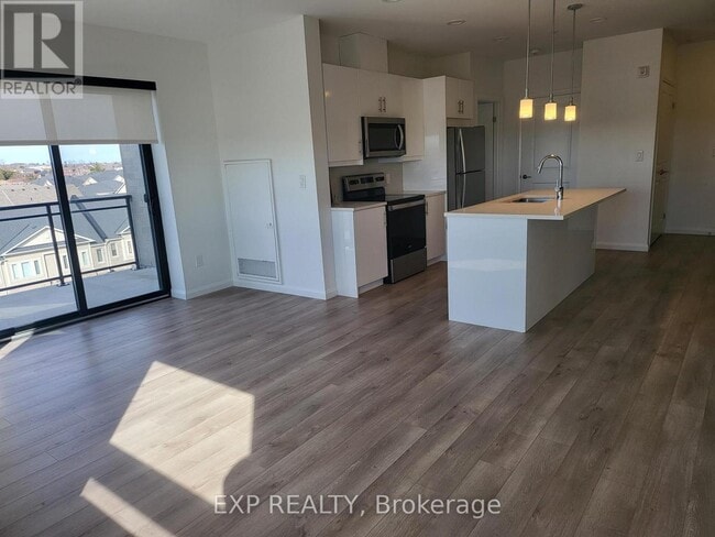 144 Watson Rd N in Guelph, ON - Building Photo - Building Photo