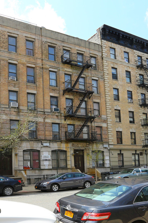 430 W 163rd St in New York, NY - Building Photo