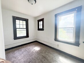 800 N 6th St in Clairton, PA - Building Photo - Building Photo