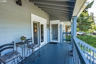 714 Cascade Ave in Hood River, OR - Building Photo - Building Photo
