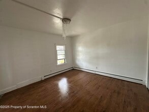 149 Tompkins St in Pittston, PA - Building Photo - Building Photo