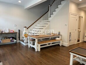 2045 Beacon St in Newton, MA - Building Photo - Building Photo