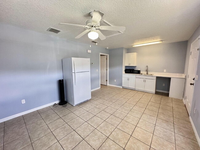 property at 1314 Washington Palm Loop