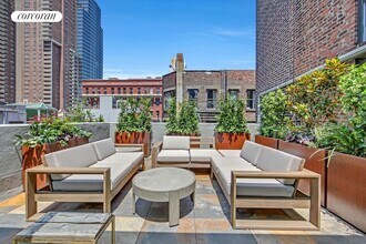 18 Harrison St in New York, NY - Foto de edificio - Building Photo