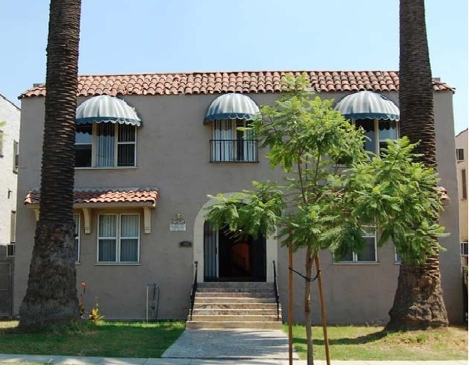 140 Carr Dr in Glendale, CA - Building Photo