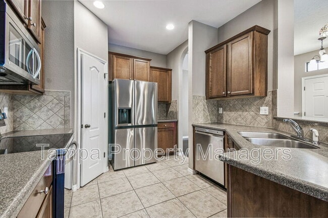 5704 Kingletsound in Fish Hawk, FL - Building Photo - Building Photo