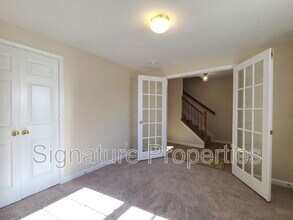 106 Regina Ln in Fredericksburg, VA - Building Photo - Building Photo