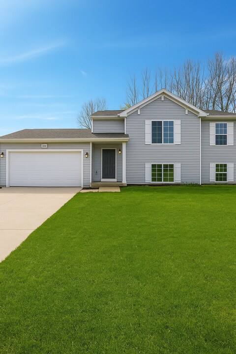 6025 Bluefield Dr in Linden, MI - Building Photo