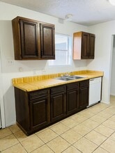 6015 Bedford Dr in Beaumont, TX - Building Photo - Building Photo
