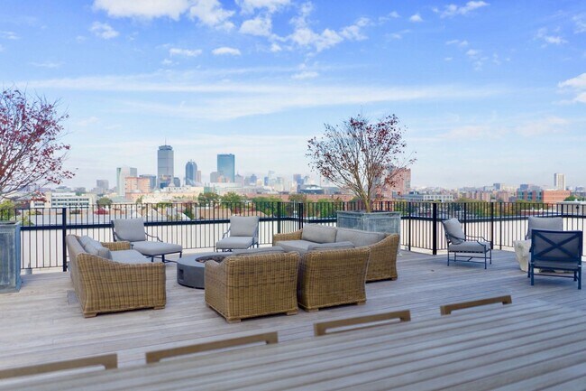 1465 Tremont St, Unit 202 in Boston, MA - Building Photo - Building Photo