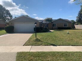 2272 Berrycreek Dr in Dayton, OH - Building Photo