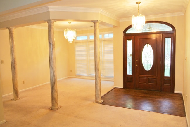 2036 Hen House Dr in Virginia Beach, VA - Building Photo - Building Photo