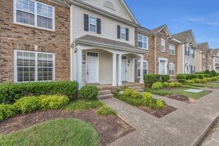 2271 Dewey Dr in Spring Hill, TN - Building Photo