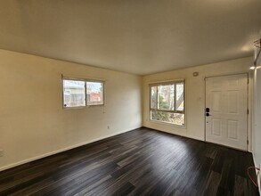 1059 Worchester St in Aurora, CO - Building Photo - Building Photo