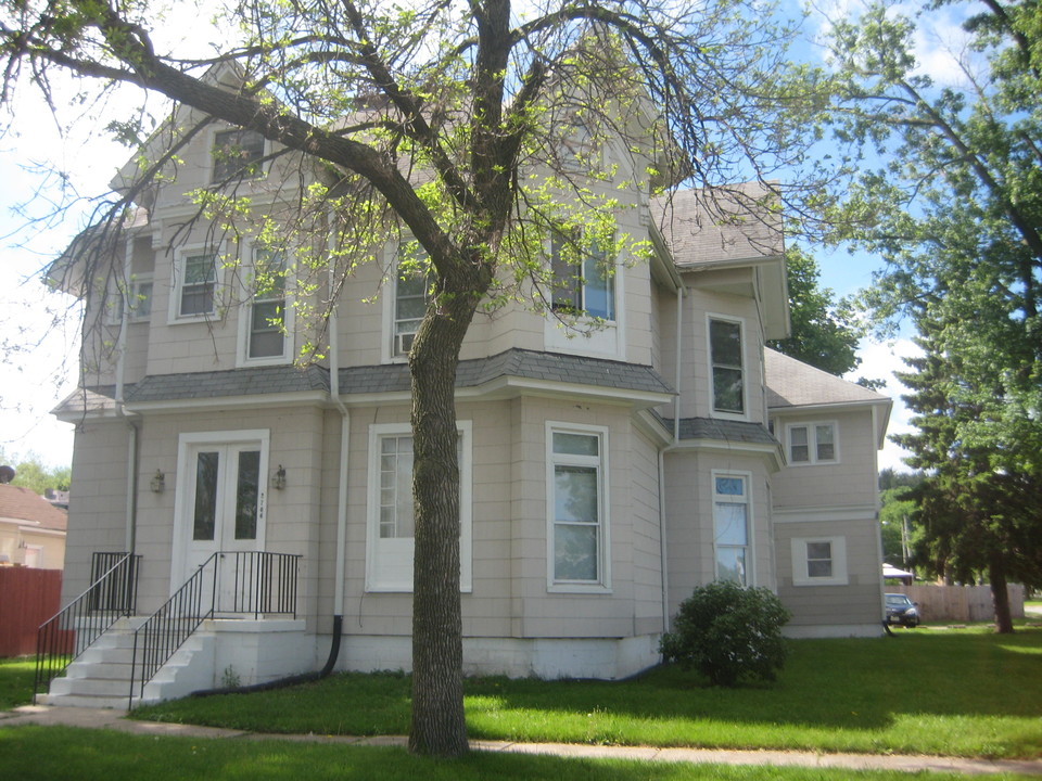 2700 6th Ave in Rock Island, IL - Building Photo