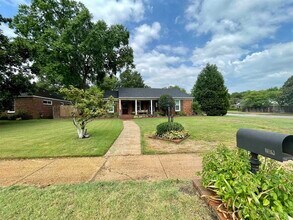 239 N Yates Rd in Memphis, TN - Building Photo - Building Photo