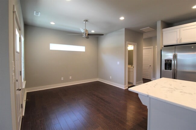 2055 S Florida Way in Fayetteville, AR - Building Photo - Building Photo