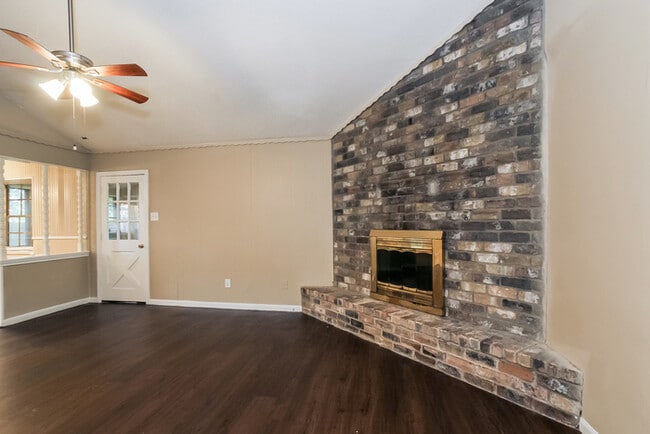 2826 17th Ave N in Texas City, TX - Building Photo - Building Photo