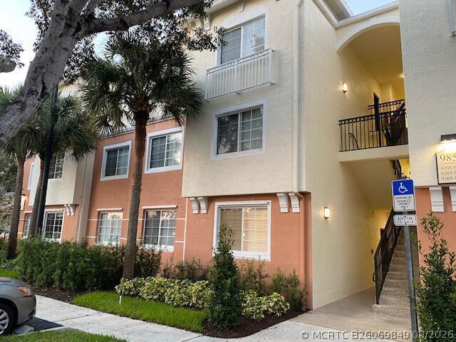 9857 Baywinds Blvd