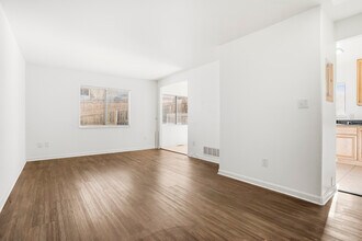 256 W Jefferson Ave in Englewood, CO - Building Photo - Building Photo