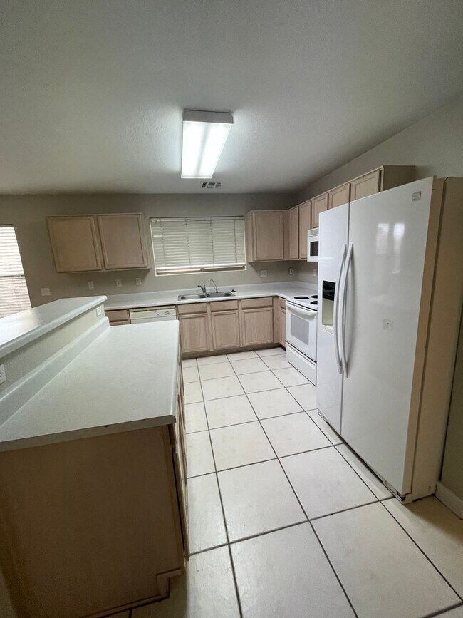 696 S Concord St in Gilbert, AZ - Building Photo - Building Photo