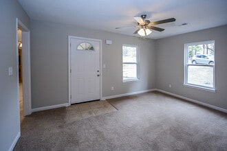 2731 Lorena Cove in Olive Branch, MS - Building Photo - Building Photo