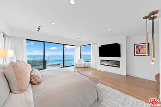 24146 Malibu Rd in Malibu, CA - Building Photo - Building Photo