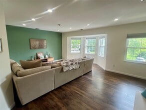 19 Country View Ln in Middle Island, NY - Building Photo - Building Photo