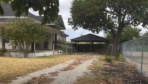 1203 12th St in Plano, TX - Foto de edificio - Building Photo