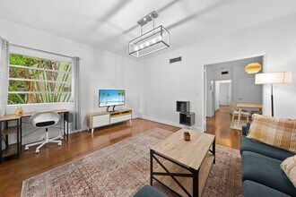 1211 Pennsylvania Ave in Miami Beach, FL - Building Photo - Building Photo