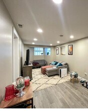 2730 N Wilton Ave, Unit G in Chicago, IL - Foto de edificio - Building Photo