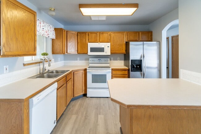 13911 E Nixon Ave in Spokane Valley, WA - Building Photo - Building Photo