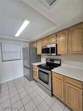 4815 Triton Ct E in Cape Coral, FL - Foto de edificio - Building Photo