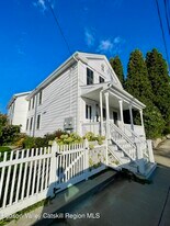 536 Columbia St in Hudson, NY - Building Photo