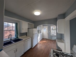 1675 W 9th St in Erie, PA - Building Photo - Building Photo