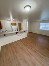 992-994 Charter Pl NE in Salem, OR - Building Photo - Building Photo