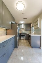 1462 Springside Dr in Weston, FL - Foto de edificio - Building Photo